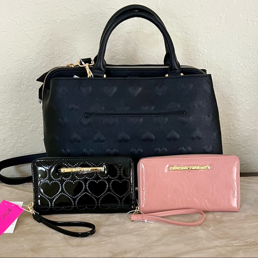 Betsey Johnson. HEART Handbag Set